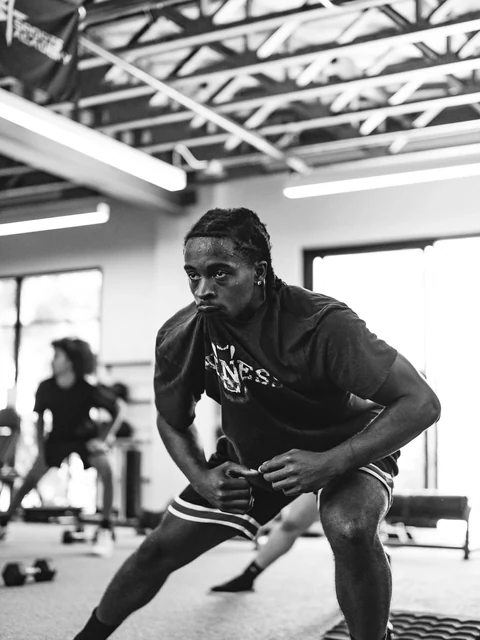 DK in a low stance between sets